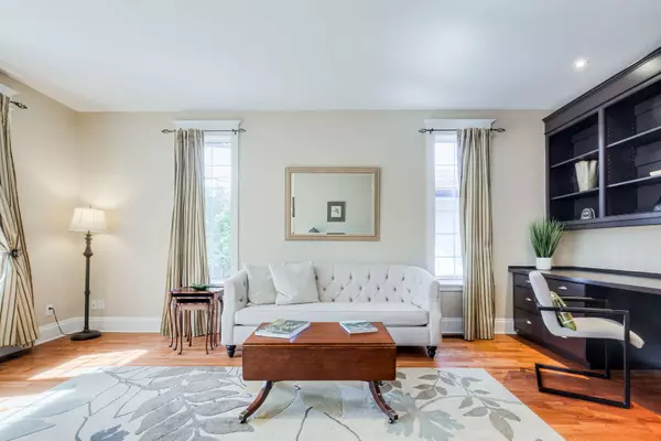 Niagara-on-the-lake, ON L0S 1J0,62 Mary ST