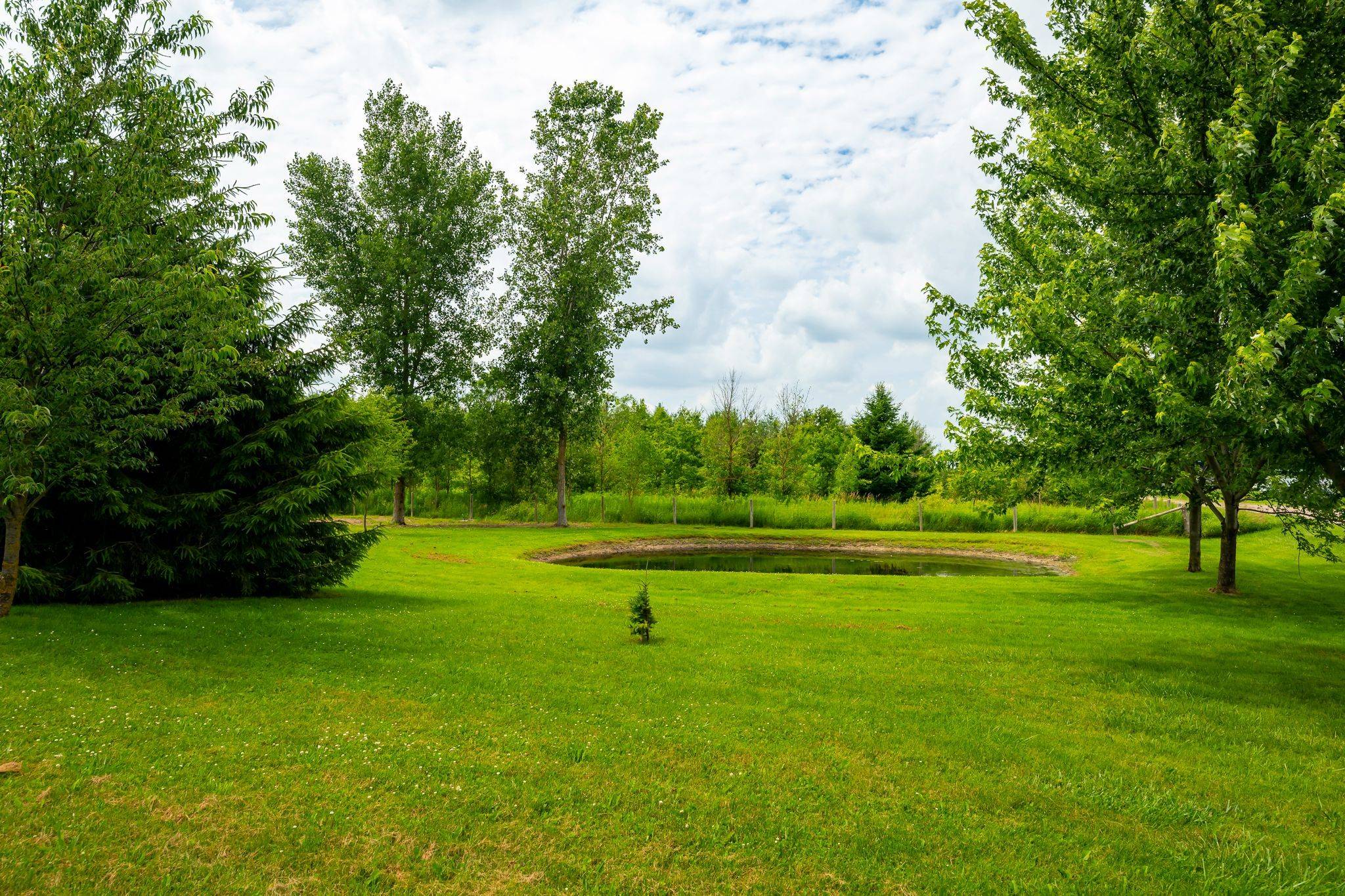 East Garafraxa, ON L9W 7A5,111472 11th Line