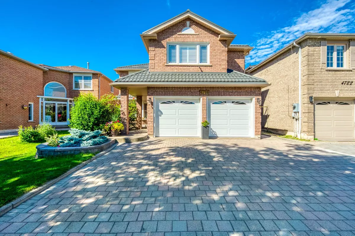 Mississauga, ON L5V 1G8,4718 Crystal Rose DR