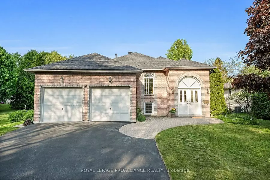 Brighton, ON K0K 1H0,9 Westview DR