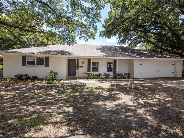 3709 Ashford Avenue, Fort Worth, TX 76133