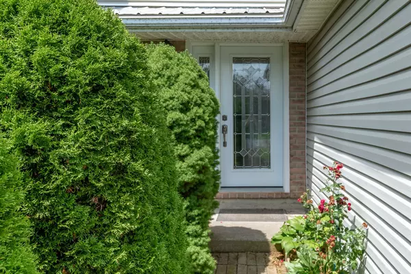 Prince Edward County, ON K0K 3L0,37 Harbourview CRES