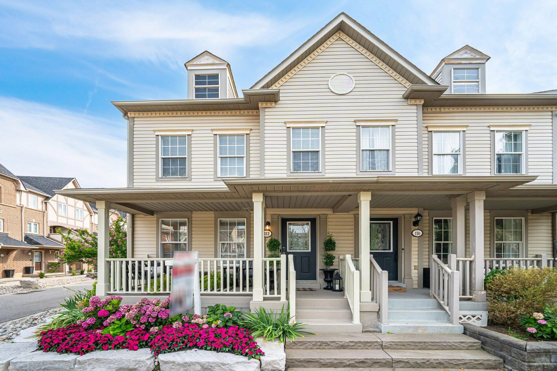 Oakville, ON L6H 6V2,112 Littlewood DR