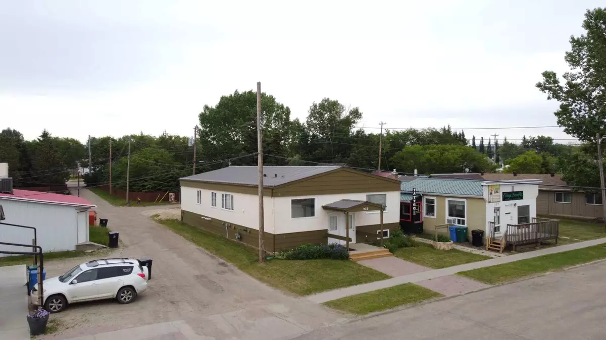 Beaverlodge, AB T0H 0C0,922 2nd Street