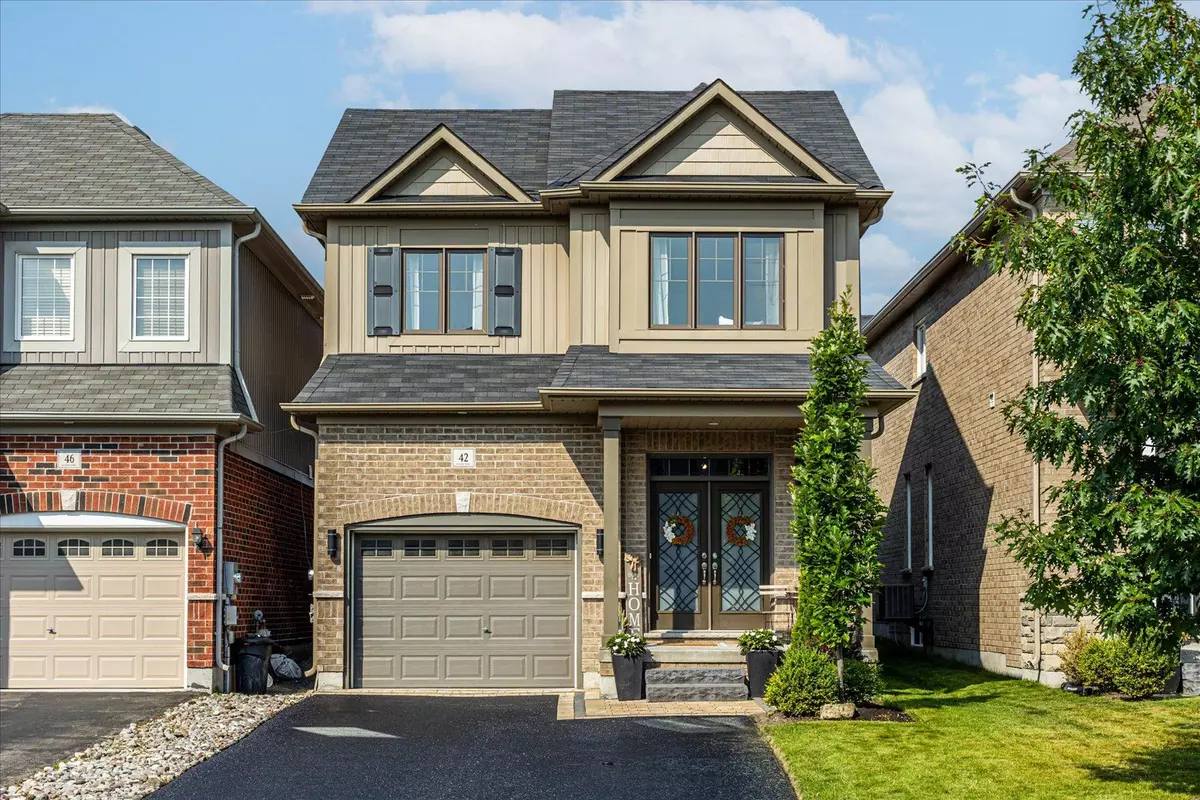 Clarington, ON L1E 0G5,42 Arthur Trewin ST