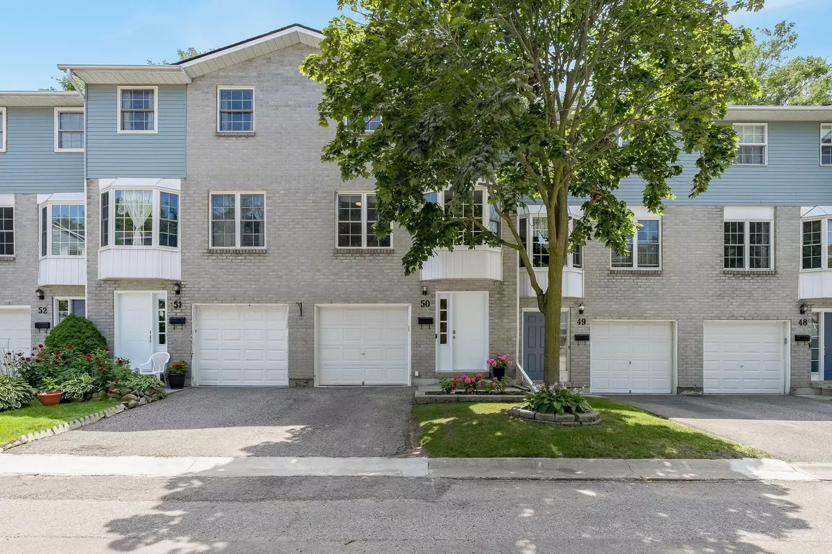 Bradford West Gwillimbury, ON L3Z 2T9,50 Harmony CIR