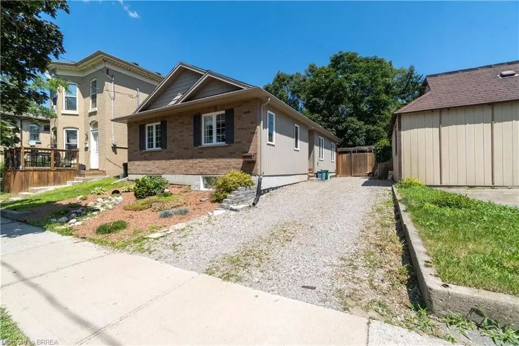 Brantford, ON N3S 5M5,111 Peel ST