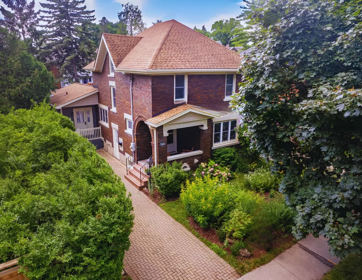 Kitchener, ON N2M 1P5,785 Belmont AVE W