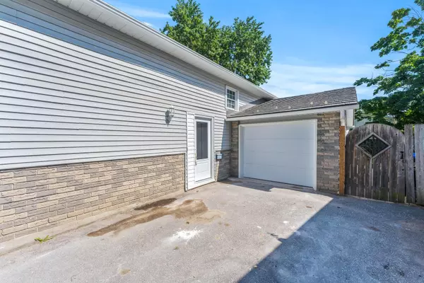 New Tecumseth, ON L9R 1K2,49 Boyne CRES