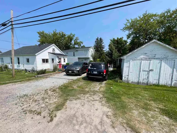 Temiskaming Shores, ON P0J 1K0,400 Marcella ST