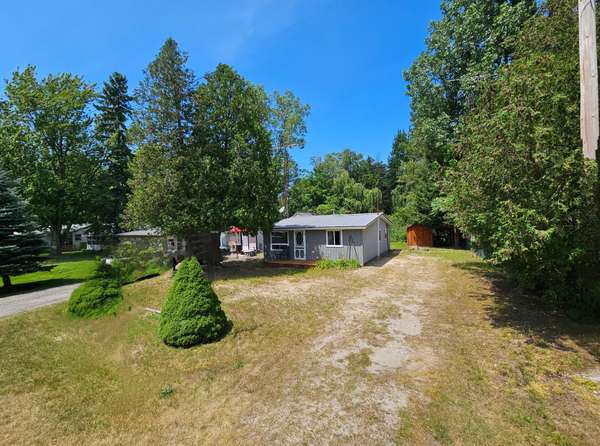 Lambton Shores, ON N0N 1J2,6346 London RD