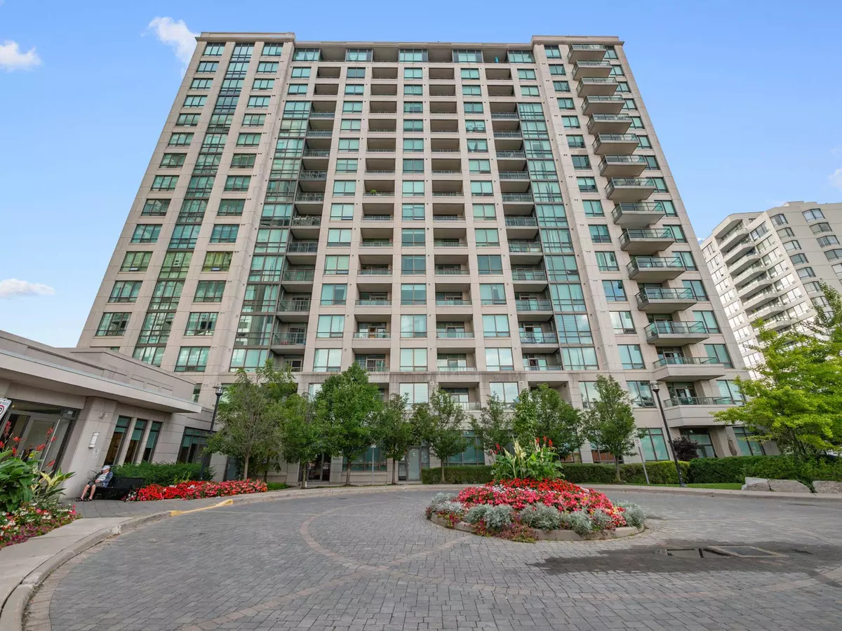 Vaughan, ON L4J 7W7,100 Promenade CIR #806