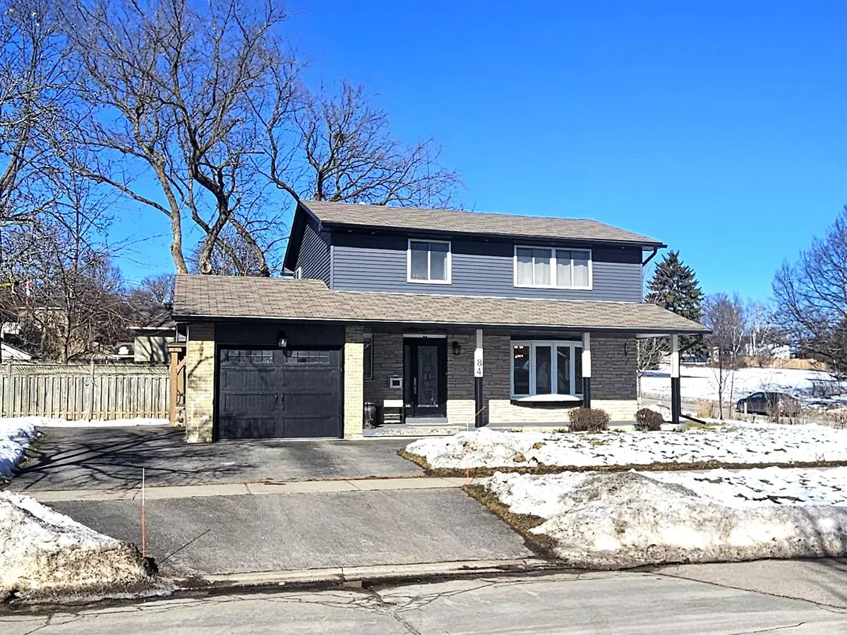 Simcoe, ON L4M 2Y9,84 Daphne CRES