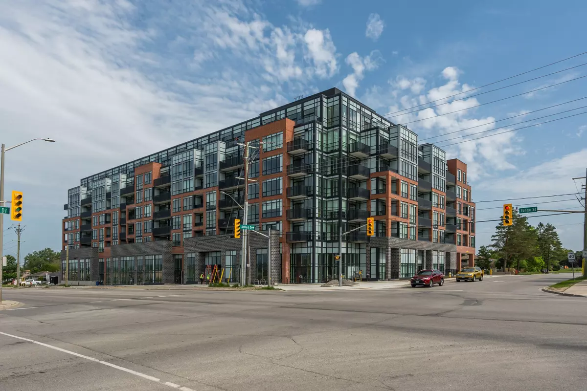 Simcoe, ON L9K 0J1,681 Yonge ST #627