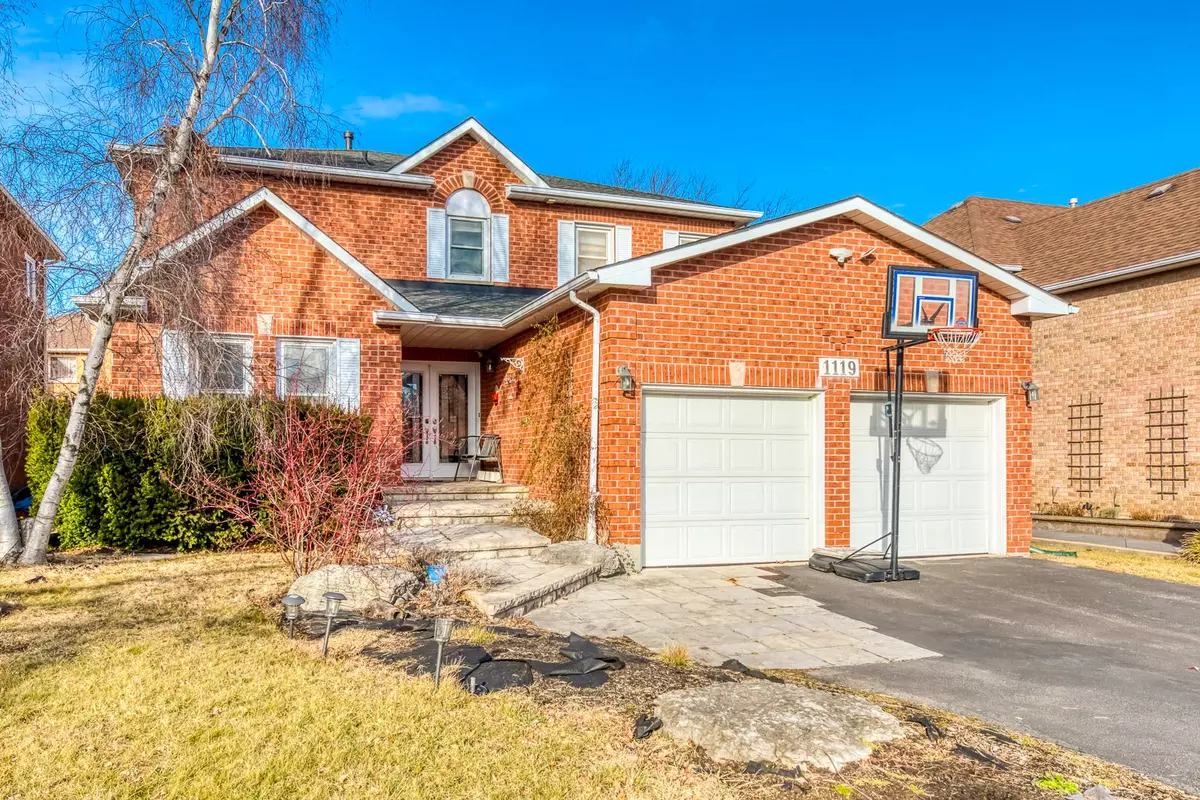 Oakville, ON L6J 7J6,1119 Privet PL