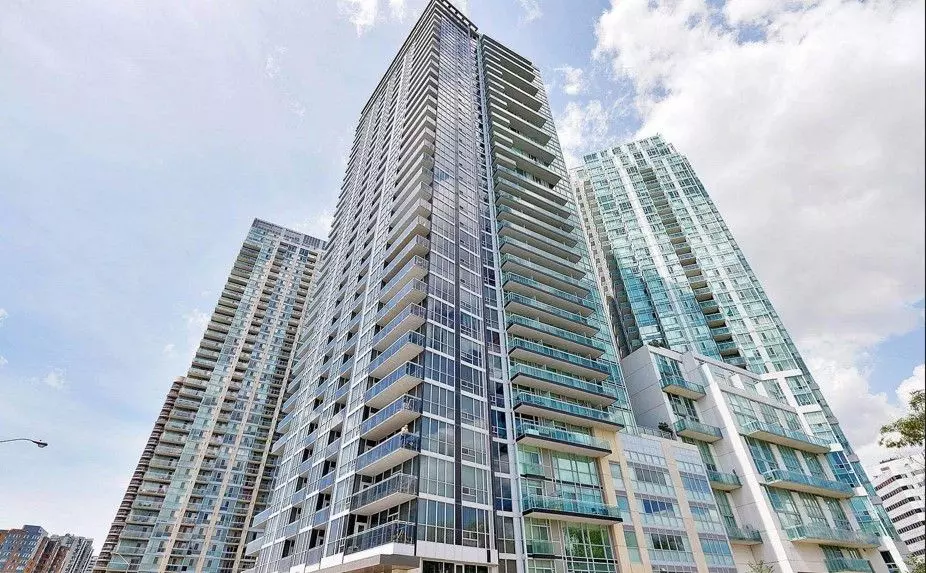 Mississauga, ON L5B 0E8,223 Webb DR #2512