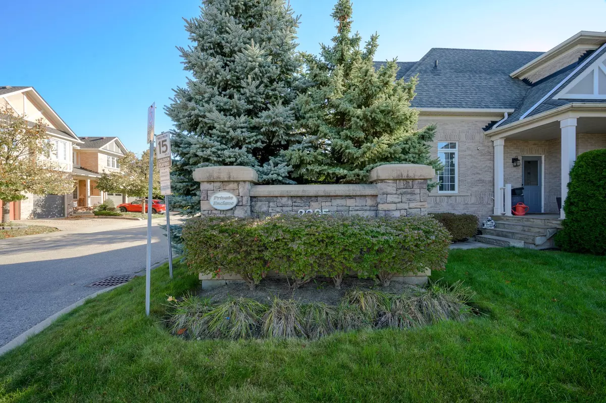 Oakville, ON L6M 5C9,2295 Rochester CIR #7