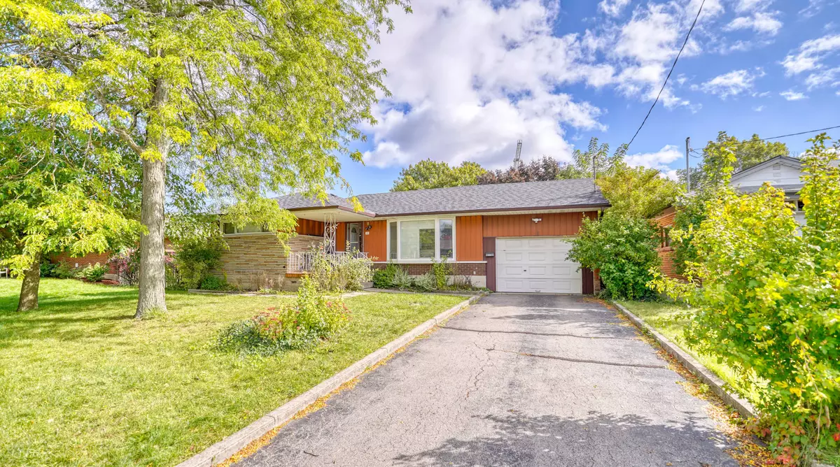 Hamilton, ON L9A 3K4,11 Southill DR #(upper)