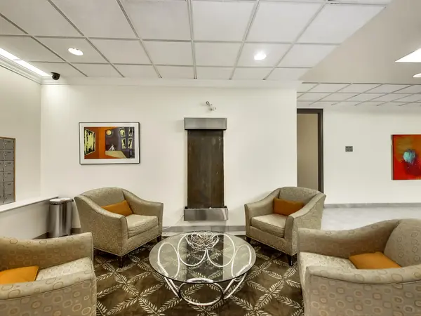 Toronto C11, ON M4G 4H1,211 Randolph RD #219