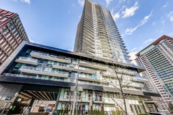 Toronto C10, ON M4P 1R2,30 Roehampton AVE #2910