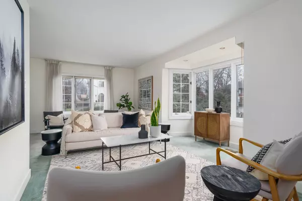 Toronto C11, ON M4W 2E7,24 Douglas CRES