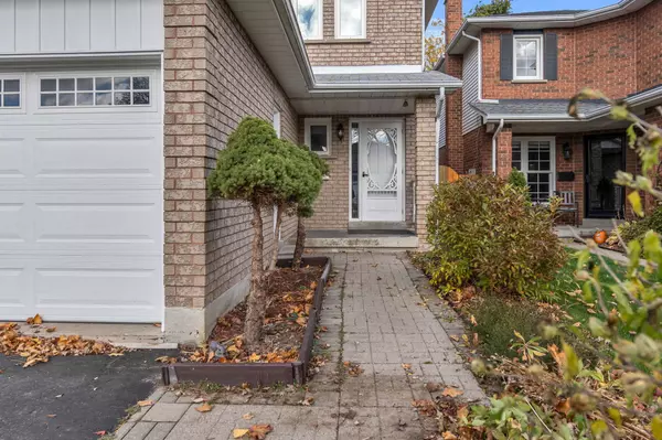 Newmarket, ON L3Y 8G8,377 Pickering CRES