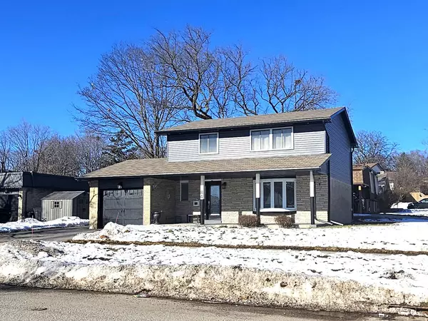 Simcoe, ON L4M 2Y9,84 Daphne CRES