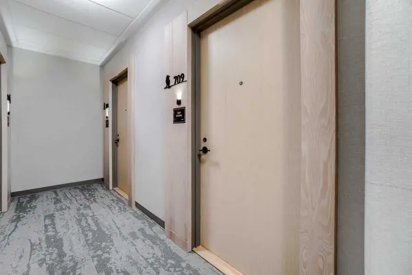 Toronto W05, ON M3K 0A7,60 George Butchart DR #709