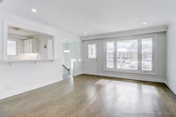 Toronto W05, ON M3N 1K6,74 Firgrove CRES