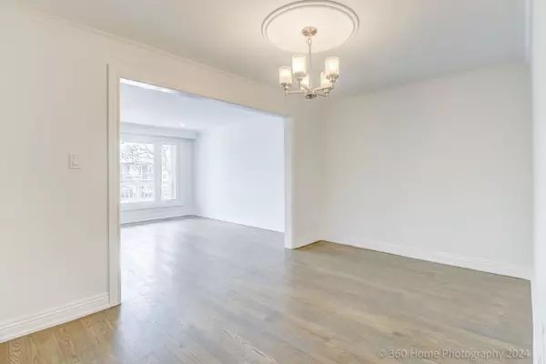 Toronto W05, ON M3N 1K6,74 Firgrove CRES