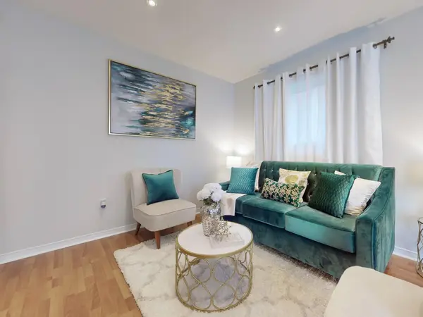 Brampton, ON L6R 1B9,59 Black Oak DR