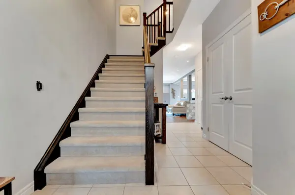 Hamilton, ON L8J 0H2,96 Echovalley DR