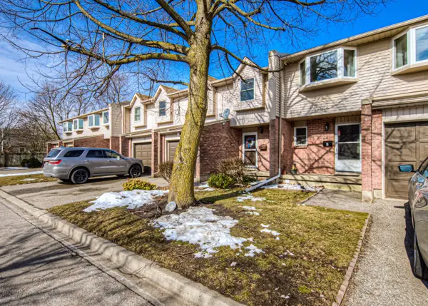 Cambridge, ON N1R 7V5,133 Sekura CRES #4