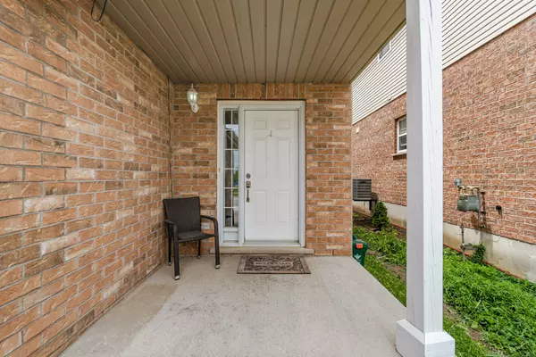 Kitchener, ON N2A 0G1,114 Eden Oak TRL