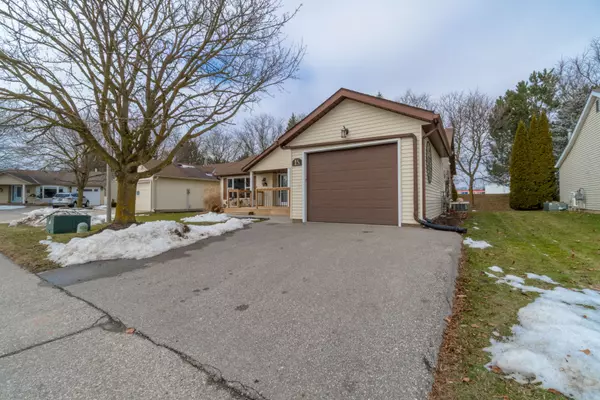 Wilmot, ON N3A 2G1,15 GROVE PL