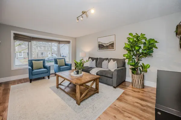 Kitchener, ON N2N 1N2,37 Monteagle CRES