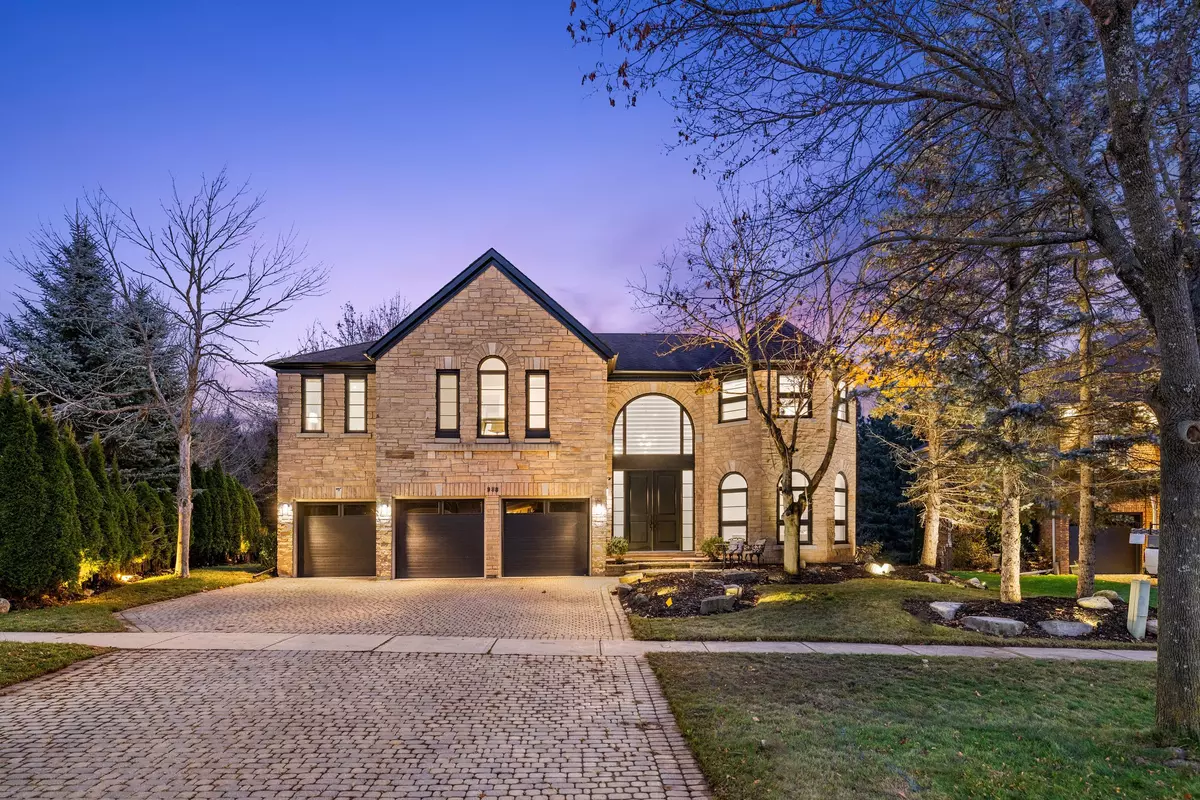 Newmarket, ON L3X 1M1,988 Lockwood CIR