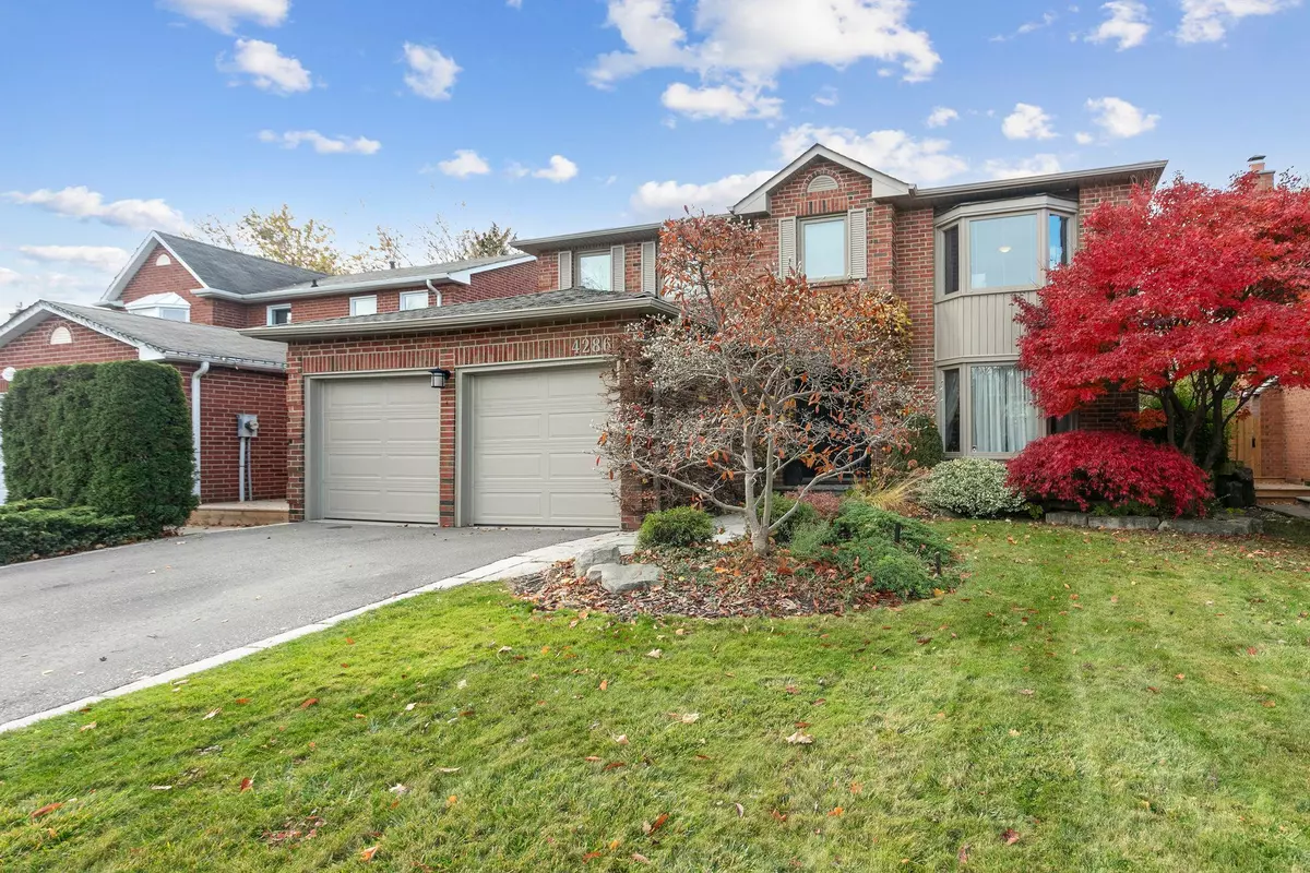 Mississauga, ON L4W 2Y7,4286 Hartfield GRV