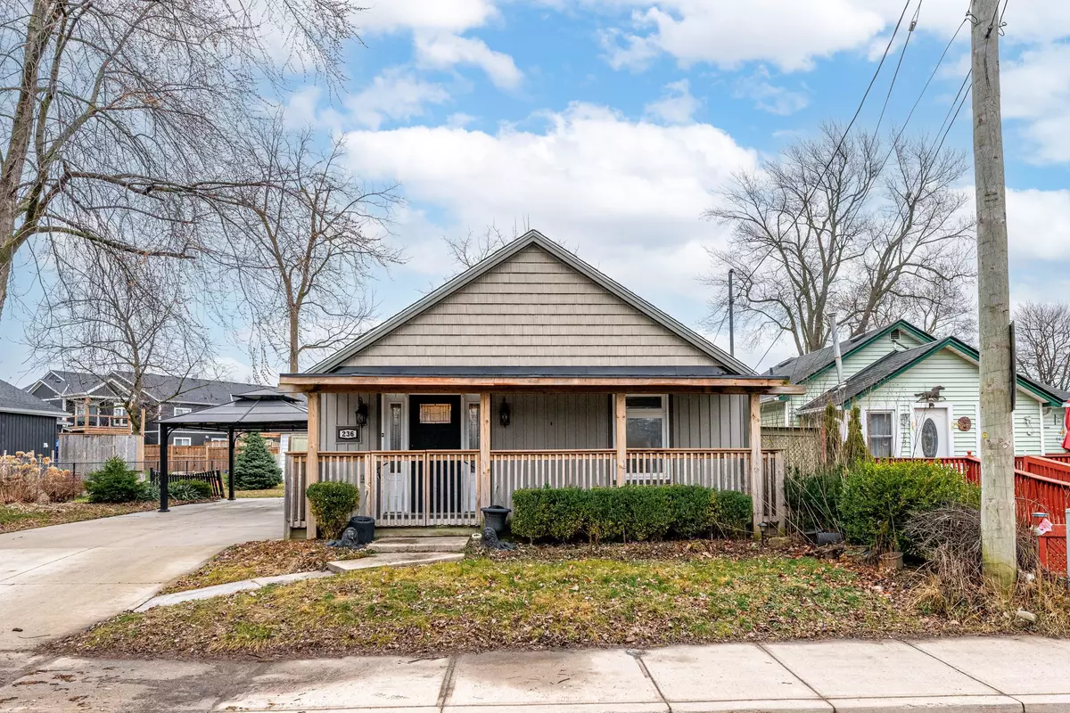 Fort Erie, ON L0S 1B0,236 Ridgeway RD