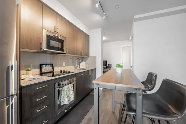 Oshawa, ON L1L 0R5,2550 SIMCOE ST N #712