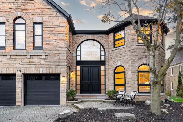 Newmarket, ON L3X 1M1,988 Lockwood CIR