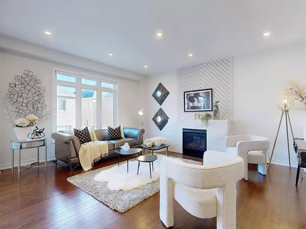 Aurora, ON L4G 1A6,357 Chouinard WAY