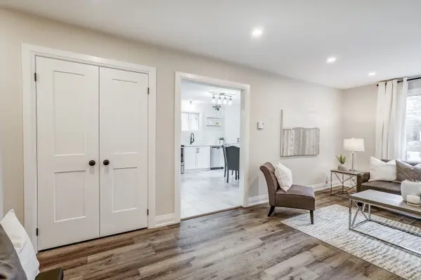 Georgina, ON L4P 2J9,201 Craigmawr BLVD