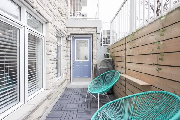 Toronto W02, ON M6H 4K8,50 Turntable CRES #55