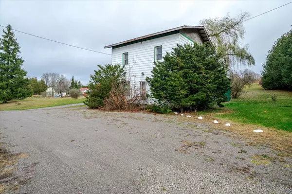 Smith-ennismore-lakefield, ON K9J 6X5,3104 Lakefield RD