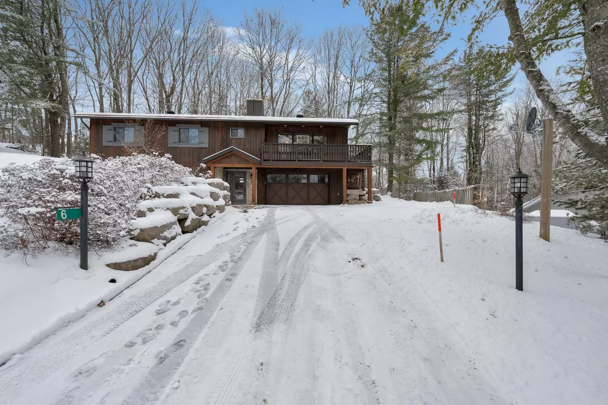 Oro-medonte, ON L4M 4Y8,6 Country Club LN