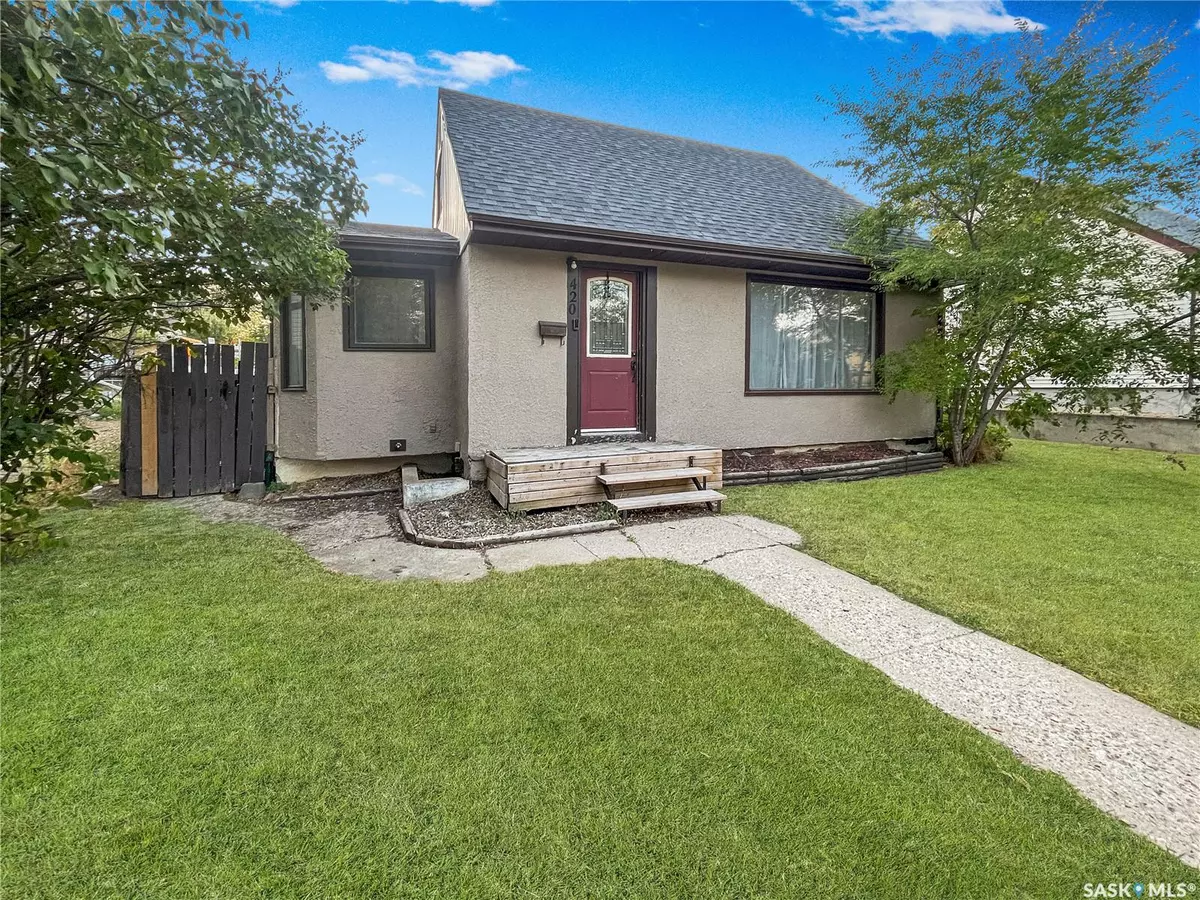 Swift Current, SK S9H 0X1,420 5th AVENUE NW