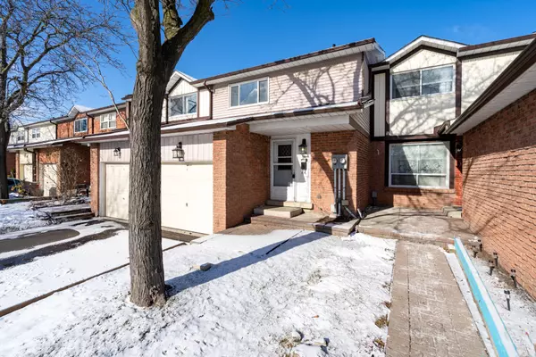 Oshawa, ON L1J 6M5,540 Dorchester DR #18