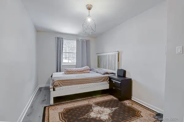 Toronto E04, ON M1L 4H3,51 Santamonica BLVD