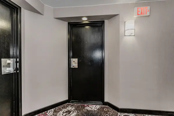 Mississauga, ON L4W 4Z9,1500 Grazia CT #806